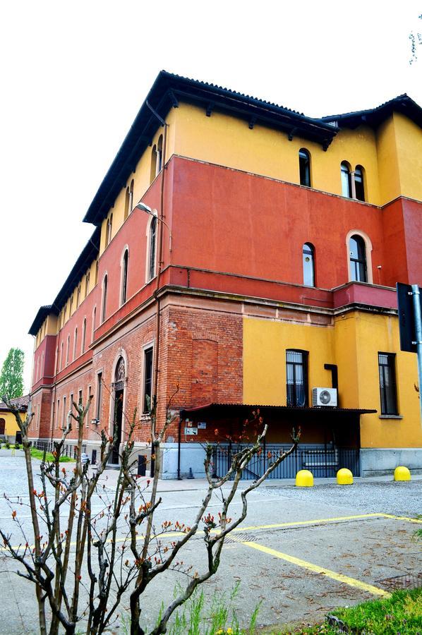 Отель Casa Per Ferie Achille Ricci Милан Экстерьер фото