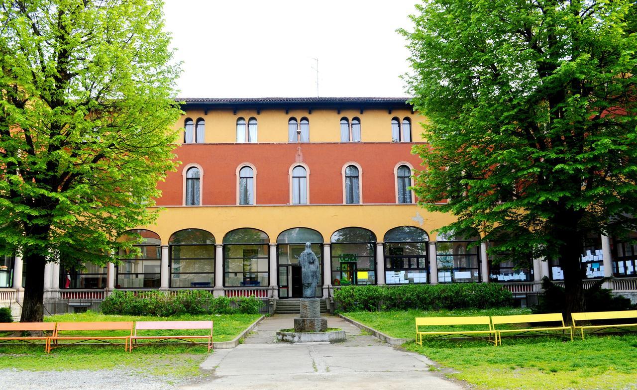 Отель Casa Per Ferie Achille Ricci Милан Экстерьер фото